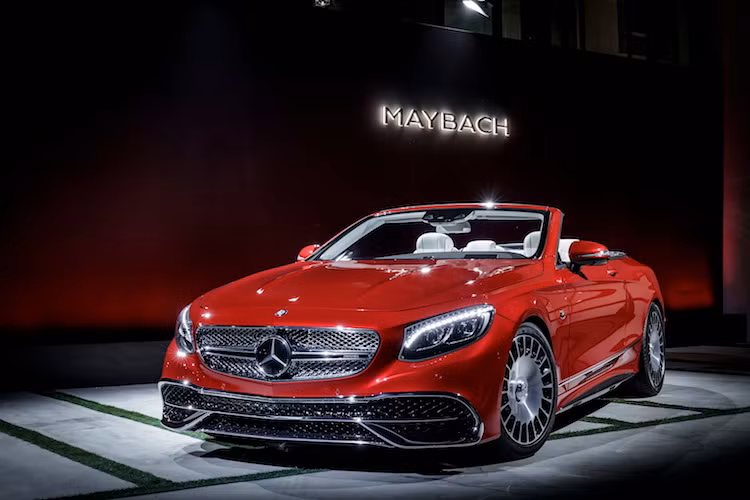 Hệ động lực này đã được "bê nguyên" từ phiên bản S65 Cabriolet sang. Tuy nhiên nhiều khả năng trên Maybach S650, Mercedes sẽ sửa đổi lại phần mềm quản lý động cơ và hộp số để thiên về cảm giác lái tiện nghi, sang trọng hơn.