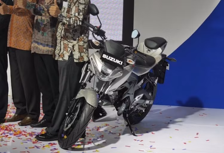 Theo Suzuki tại Indonesia, GSX-S150 mới sẽ được bán sau GSX-R150, vốn sẽ chính thức được phân phối tại các showroom vào đầu năm 2017. Giá bán của xe chưa được công bố.