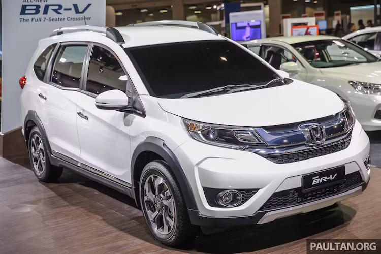 Honda BR-V là mẫu MPV cỡ nhỏ hoàn toàn mới, được phát triển dựa trên chassis của Honca City dành riêng cho thị trường các nước đang phát triển và hướng tới đối thủ chính là Suzuki Ertiga.