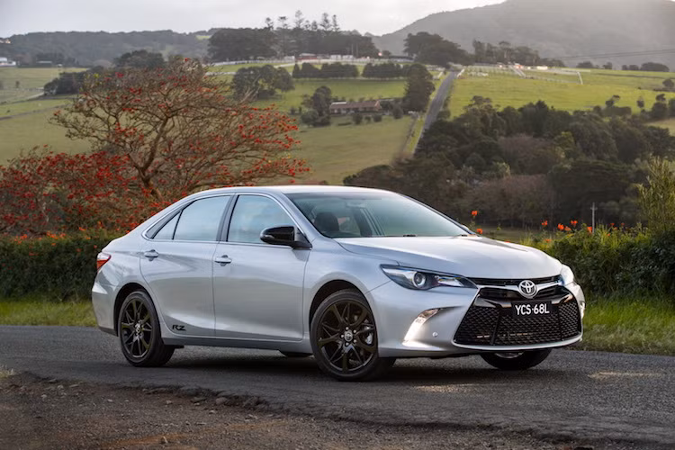 Tại thị trường Úc, phiên bản thể thao Toyota Camry RZ đã luôn nằm trong dòng sản phẩm Camry cho tới 2 năm trước. Vừa qua, phiên bản Camry RZ đã được "hồi sinh" cho thế hệ Camry mới nhất.