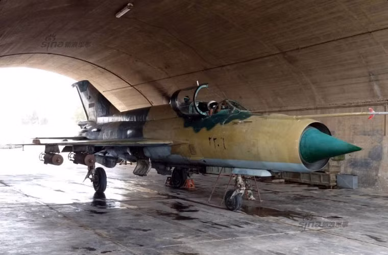 Tuy nhiên, phần còn lại của Không quân Syria hiện cũng gặp khá nhiều vấn đề và gần như nếu không có Không quân Nga hỗ trợ thì Không quân Syria sẽ chẳng giúp được gì nhiều cho các đơn vị mặt đất tiến công phiến quân IS và các phe phái nổi dậy khác.