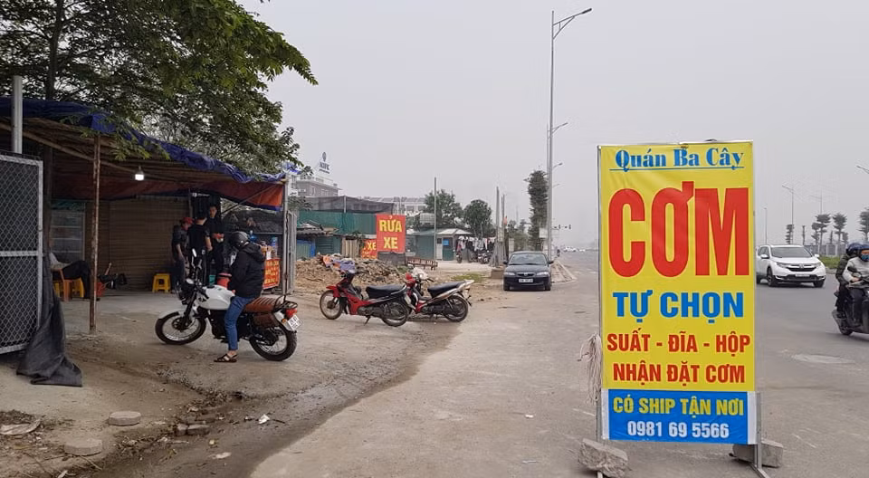 Phuong Xuan La bat luc truoc “ma tran” cong trinh vi pham tren duong Nguyen Van Huyen keo dai?-Hinh-11