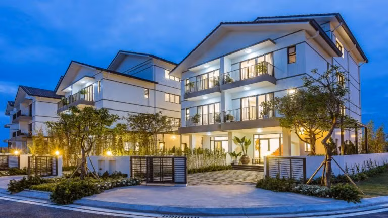  2. Biệt thự sinh thái Vinhomes Thăng Long Cũng dự kiến sẽ bàn giao căn hộ trong Quý I/2017 này là dự án Vinhomes Thăng Long do tập đoàn Vingroup làm chủ đầu tư. Ảnh: vinhomethanglong.com.