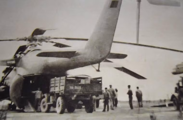 Trực thăng vận tải Mi-6 tham gia không vận vũ khí, khí tài chuẩn bị cho chiến dịch giải phóng miền Nam năm 1975.