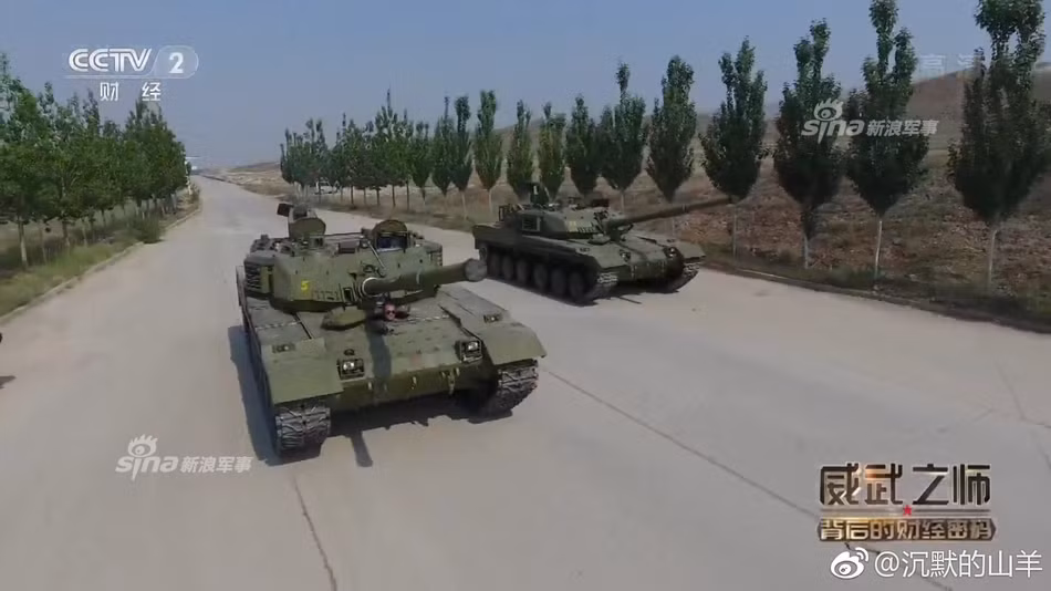 Lớp bảo vệ của VT-4 sẽ rất tốt, thậm chí nó vượt trội cả dòng T-90S nếu nói về lý thuyết. Cụ thể, VT-4 ngoài giáp composite và giáp phản ứng nổ se trang bị hệ thống bảo vệ chủ động GL5 (gồm các thành phần ống phóng đạn khói và thiết bị cảnh báo laser). Nguồn ảnh: Sina