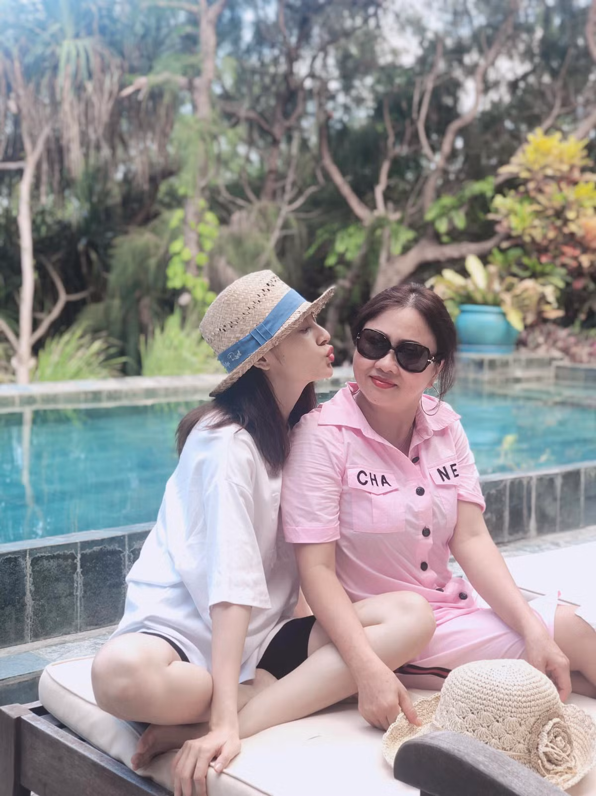 Chuyến đi lần này đặc biệt hơn khi có sự xuất hiện của một nhân vật đặc biệt là mẹ ruột của Bảo Anh.