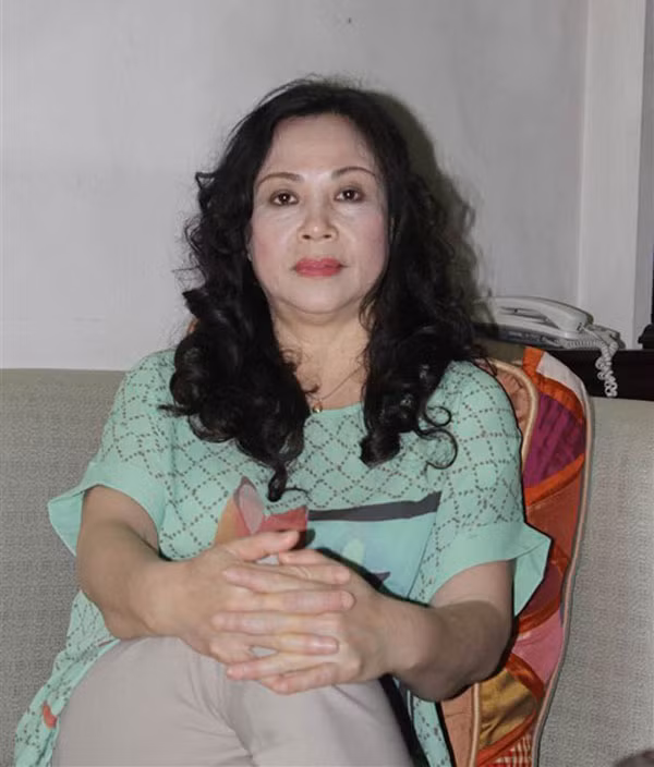 Chỉ đến khi kết hôn lần hai với họa sĩ Thành Chương, cuộc sống đời tư của nữ diễn viên 5X mới nhận được nhiều sự quan tâm. Dù được mệnh danh là cặp đôi trời sinh nhưng cuối cùng nghệ sĩ Thanh Quý và họa sĩ Thành Chương vẫn "đường ai nấy đi" sau hơn 20 năm chung sống. Ảnh: VNN.