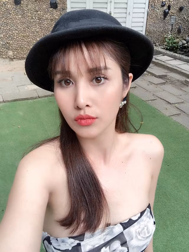 Dù vậy Thảo Trang từng tâm sự, cô chưa thể mở lòng dù có nhiều người đề nghị đến với cô để chia sẻ cuộc sống.