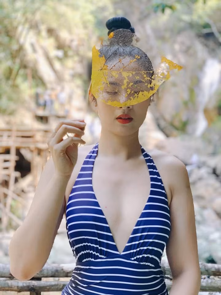 Hoa hau Ngoc Han dang anh bikini, khoe ve dep nong bong