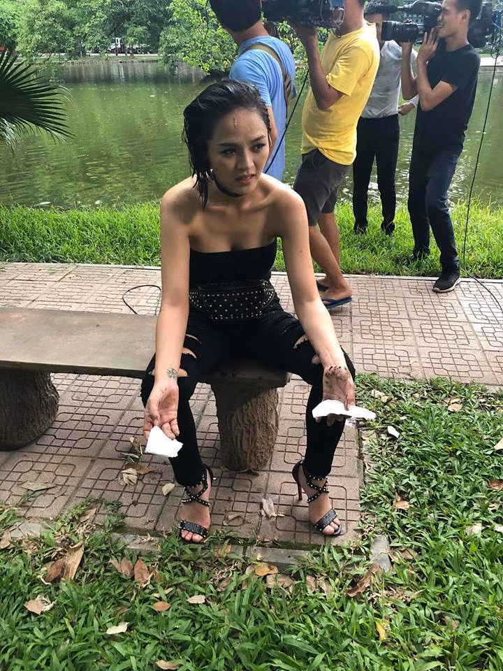 Cát - xê và lời mời đóng phim, đóng quảng cáo của My sói trong "Quỳnh búp bê" tăng lên đáng kể.