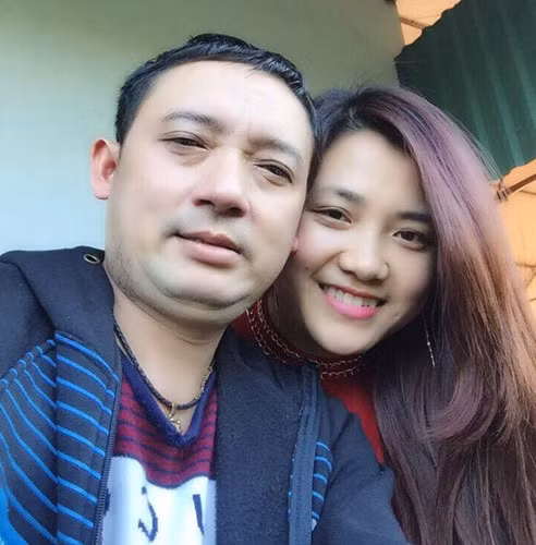 Sau hai cuộc hôn nhân đổ vỡ, danh hài sinh năm 1975 công khai chuyện tình yêu và xác định tiến tới hôn nhân với bạn gái xinh đẹp kém anh 18 tuổi là Ngọc Ánh.