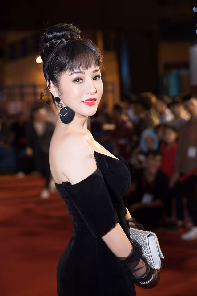 Cuoc song me don than cua danh hai Thuy Nga