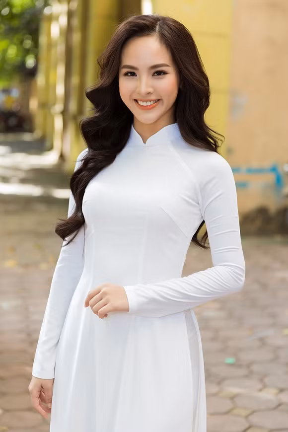 Thí sinh Nguyễn Thị Quỳnh Nga, sinh năm 1995. Người đẹp đến từ Hà Nội.