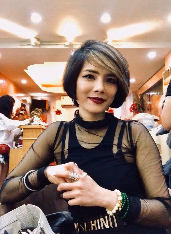 Kiều Thanh ngày càng sành điệu, trẻ trung và quyến rũ hơn.