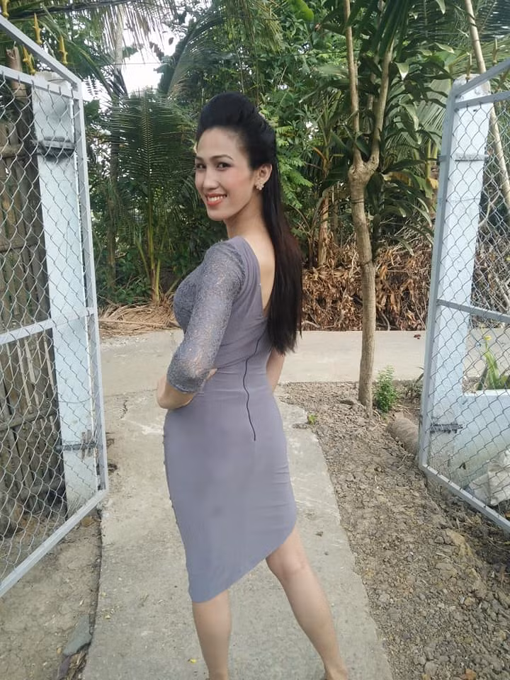 Cô tự nhận: "Mình nhìn cũng hoa hậu lắm chứ bộ!" hay "Tôi là hoa hậu".
