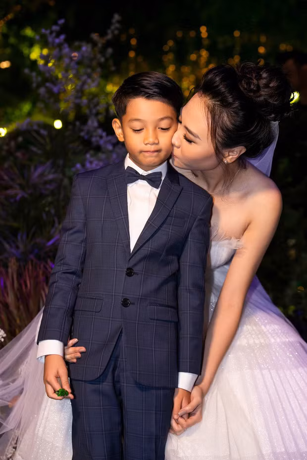 Subeo - con trai của Cường Đô la và Hồ Ngọc Hà cũng có mặt trong ngày trọng đại của bố.