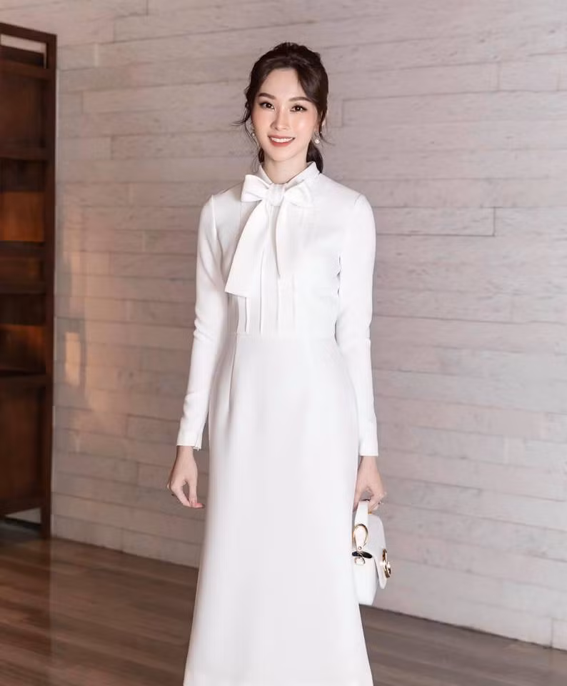 Liên tiếp có những động thái gây tò mò, Đặng Thu Thảo khiến nhiều người hâm mộ phải đặt nghi vấn: “Có phải chị ấy có bầu không ta?” hay "Hình như Thảo có em bé thứ 2 rồi!"