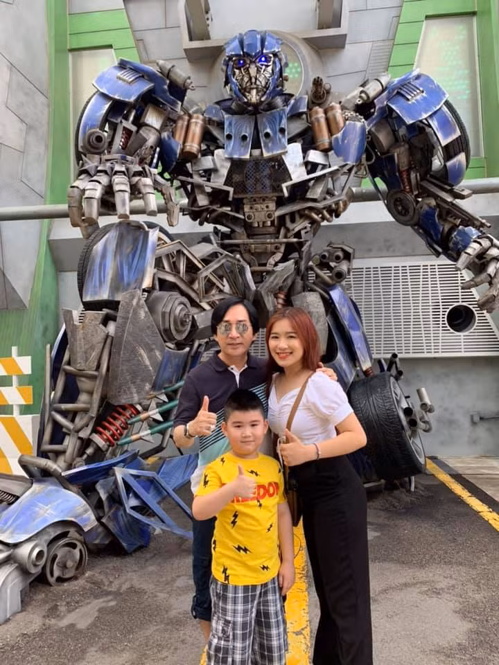 Ngoài Maika, Gia Linh còn rất thân thiết với cậu em trai Andy cùng cha khác mẹ. Trong nhiều chuyến du lịch, cô bạn thường dẫn em trai đi cùng.