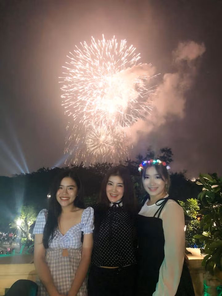 Những bức ảnh của Gia Hân thường được mẹ Cẩm Tú chia sẻ trên trang cá nhân.