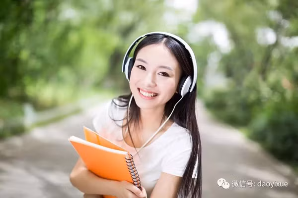  Không thích ca hát. Ca hát thực sự cải thiện khả năng miễn dịch của con người. Chuyên gia đến từ Đại học Frankfurt (Đức) từng xét nghiệm máu các thành viên dàn hợp xướng trước và sau khi diễn tập. Kết quả là, immunoglobulin A và hormone chống căng thẳng hydrocortisone sau buổi diễn tập tăng lên mức đáng kể. Ảnh: Internet