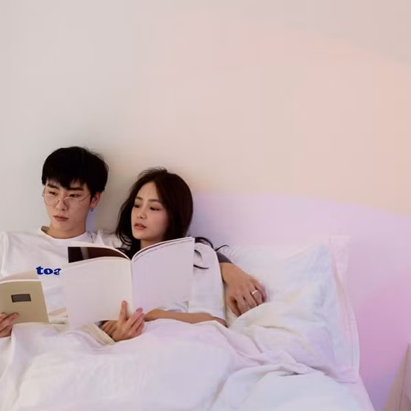 Tần suất quan hệ tình dục của cặp đôi dưới 30 tuổi. Với cặp vợ chồng dưới 30 tuổi, cả hai đang trong thời kỳ ngọt ngào nhất của tình yêu nên sẽ có nhu cầu tình dục nhiều hơn. Dù vậy, cặp đôi nên duy trì tối đa 3 lần 1 tuần.