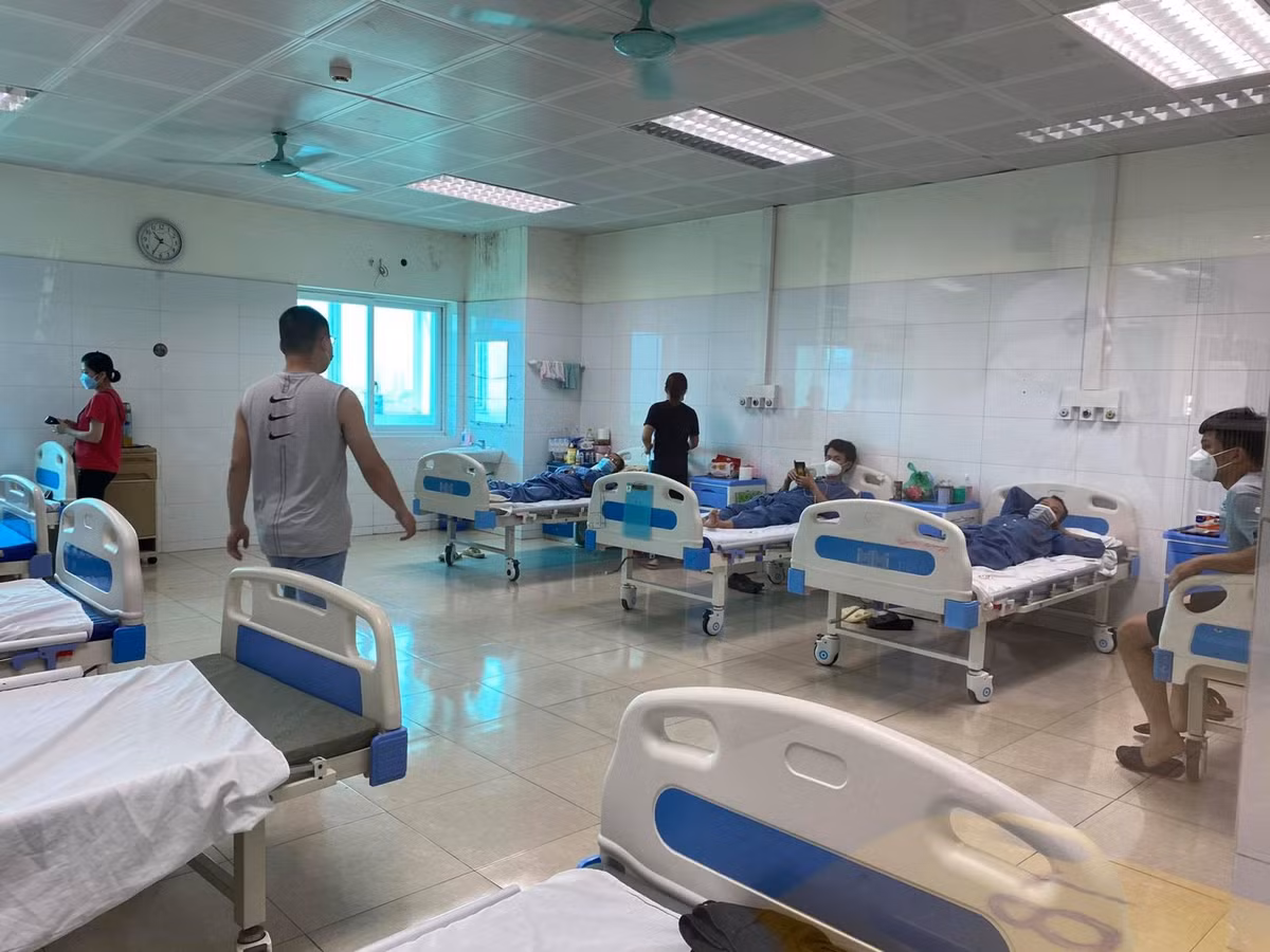 Bệnh nhân yên tâm điều trị tại Bệnh viện Thanh Nhàn - Hình 2 Benh nhan yen tam dieu tri tai Benh vien Thanh Nhan-Hinh-2