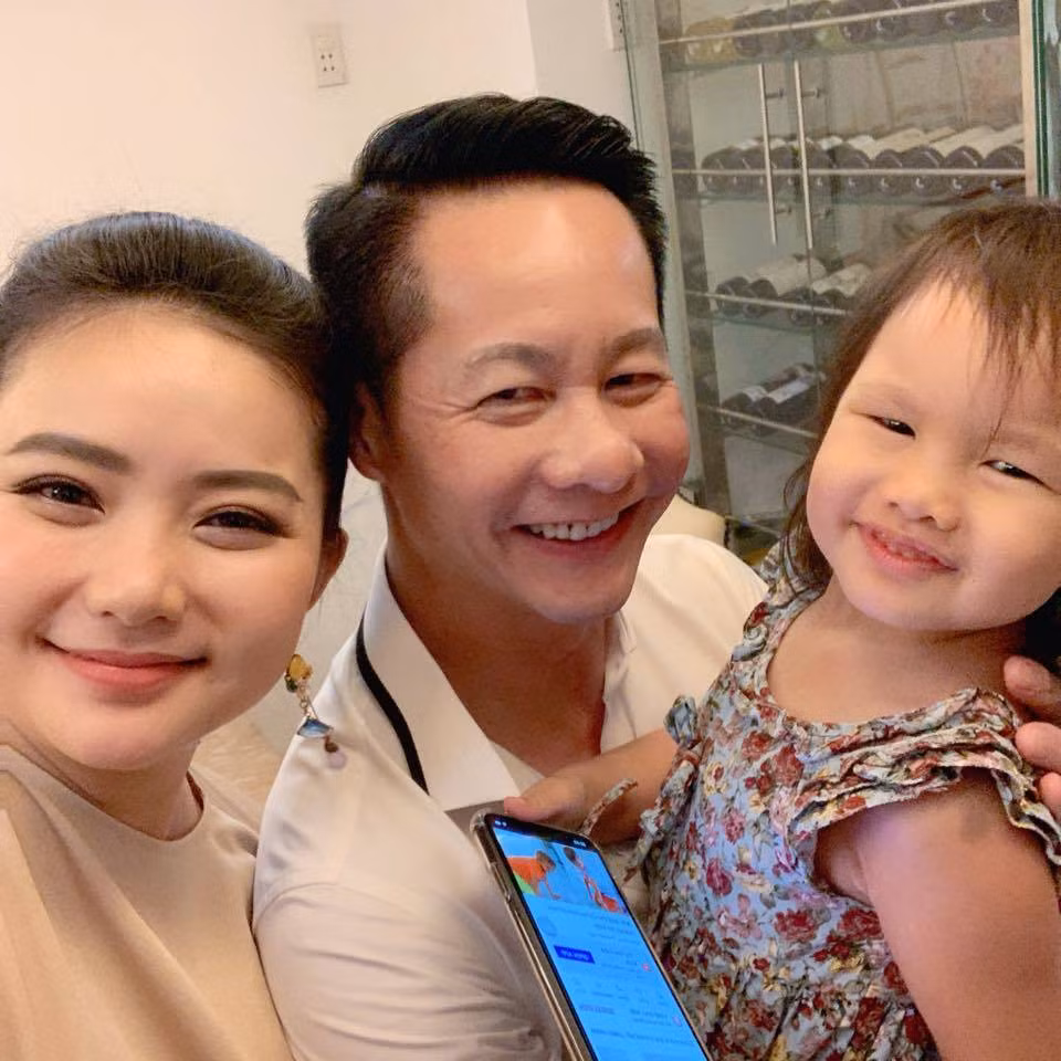 Không chỉ có với nhau "tài sản" vô giá là một thiên thần nhỏ, vợ chồng Phan Như Thảo còn sở hữu cơ ngơi siêu khủng, “đi mua đất như đi chợ”. Ảnh: FBNV