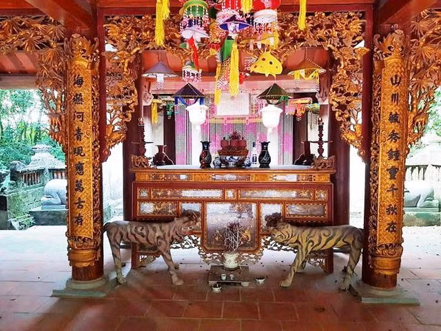 Theo Cổng thông tin Du lịch Ninh Bình, Nhồi Hoa công chúa được lập đền thờ ở Việt Nam. Hiện nay, đền thờ bà tọa lạc tại xã Sơn Lai, huyện Nho Quan, tỉnh Ninh Bình.