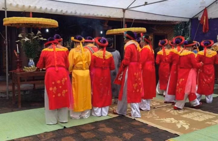 Di tích đền Thượng Thái Sơn cùng đền Chàng, thôn Chàng, xã Sơn Lai cũng thờ Nhồi Hoa công Chúa, được UBND tỉnh Ninh Bình công nhận là di tích cấp tỉnh năm 2007. Di tích được chính quyền, nhân dân trong vùng trông coi, trùng tu tôn tạo. Hiện nay, đền Thượng Thái Sơn nằm trong khu vực Quần thể danh thắng Tràng An - di sản văn hóa và thiên nhiên thế giới. Vào tháng 3 Âm lịch hàng năm, nhân dân nơi đây lại tổ chức lễ hội tưởng nhớ bà.