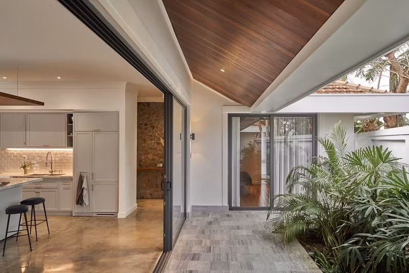 Được biết, chi phí xây dựng căn biệt thự khoảng 8 tỷ đồng. Nguồn ảnh: 717 Architects