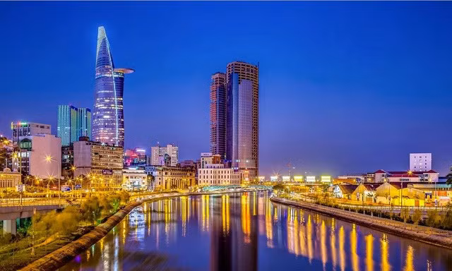 Vu dau gia dat Thu Thiem: “Nhin tu Dubai xa hoa toi Thanh pho Ho Chi Minh - Hon ngoc Vien Dong mot thoi”-Hinh-2
