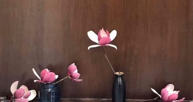 Tuy nhiên, hoa có mùi thơm quyến rũ và nét đẹp kiêu sa, sang chảnh nên vẫn được nhiều khách chọn mua.