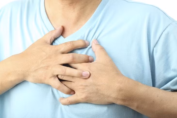 Ho khan 1 tháng, đi khám phát hiện 2 bệnh ung thư hiếm gặp Ho khan 1 thang, di kham phat hien 2 benh ung thu hiem gap