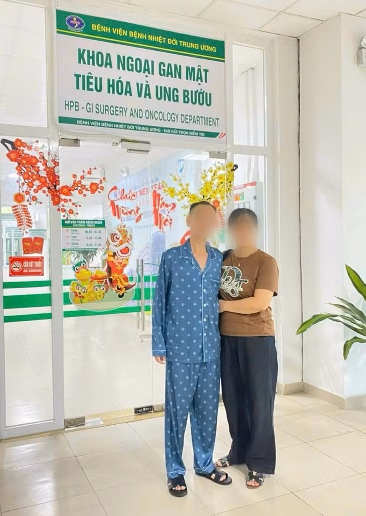 9 tieng “can nao” lay khoi u gan 20 cm xam lan co hoanh-Hinh-3