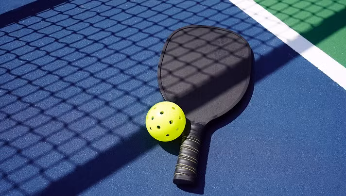 Người đàn ông đột quỵ khi đang chơi pickleball Nguoi dan ong dot quy khi dang choi pickleball