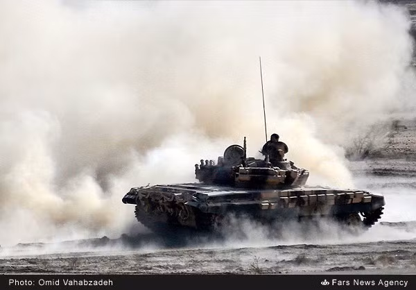Loại xe tăng hiện đại nhất của Iran là mẫu T-72S.