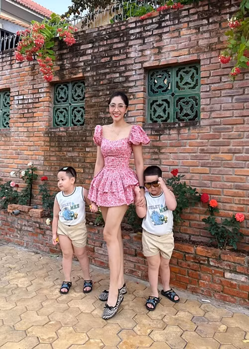 Đặng Thu Thảo chấp nhận ôm cặp song sinh đi trong cảnh tay trắng để bắt đầu lại cuộc sống.