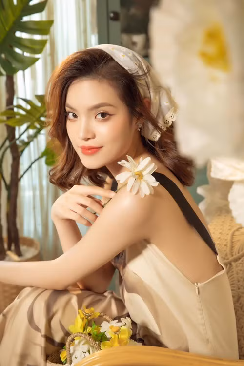 Sunny Đan Ngọc khoe nhan sắc ngọt ngào, gợi cảm trong những bộ ảnh. Ảnh: FB Sunny Đan Ngọc.
