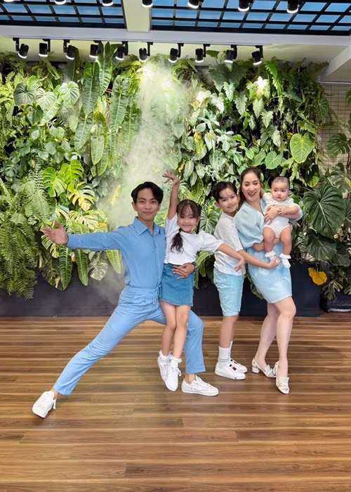 Phan Hiển không ngần ngại trêu Khánh Thi "đẻ thuê".