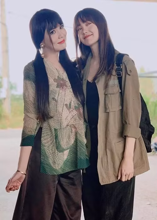 Duy Khánh giả gái, xinh đẹp không kém ca sĩ Minh Hằng. Ảnh: Vietnamnet.