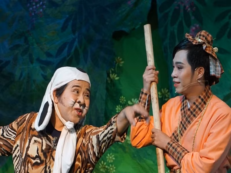 Bạch Long tham gia nhiều vở hài kịch, kịch thiếu nhi. Ảnh: Người Lao Động.