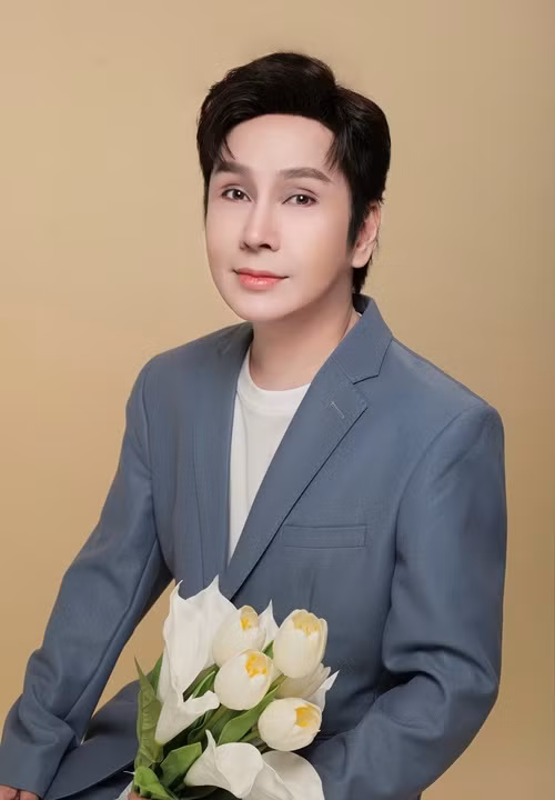Vũ Luân từng yêu một bạn diễn. Mối quan hệ này không được fan ủng hộ, thậm chí người hâm mộ bịa đặt ra những câu chuyện tưởng như là thật để đôi bên hiểu lầm nhau. Sau này, khi đã chia tay, cả hai mới biết chuyện. Tuy nhiên, Vũ Luân và bạn gái cũ vẫn không tái hợp. Ảnh: FB Vũ Luân.