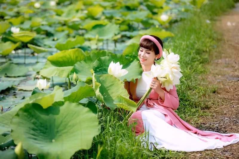 Trong cuộc phỏng vấn trên Vietnamnet, bà Lan chia sẻ bí quyết giữ được vẻ ngoài trẻ trung là không ăn nhiều thịt, chỉ ăn đồ tanh và rau củ quả.