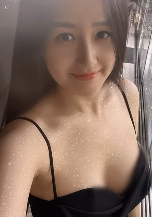 Nàng hậu có một người bạn trai hơn 10 năm. Tuy nhiên, danh tính và hình ảnh của bạn trai Mai Phương Thúy vẫn là một ẩn số. Ảnh: FB Mai Phương Thúy.