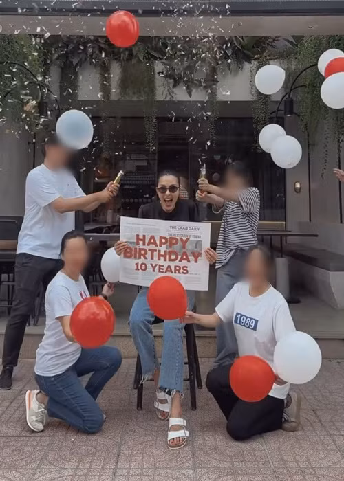 Dù nữ diễn viên rời showbiz nhiều năm nhưng mọi động thái của cô trên mạng xã hội đều nhận được sự quan tâm của khán giả.