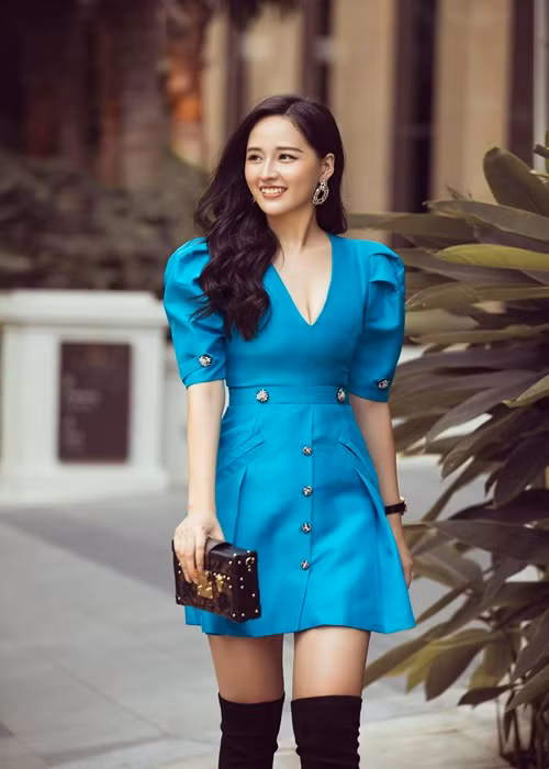  Hoa hậu Mai Phương Thúy giỏi kiếm tiền. Ngoài hoạt động showbiz, người đẹp sinh năm 1988 làm chủ các cửa hàng, đầu tư vào bất động sản, chứng khoán, phim ảnh. Ảnh: FB Mai Phương Thúy.