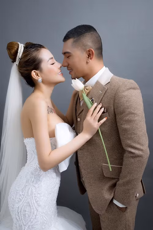 "9/7 ngày kỷ niệm, 7 năm rồi, hôm nay mới chính thức", Lương Bằng Quang viết trên trang cá nhân.