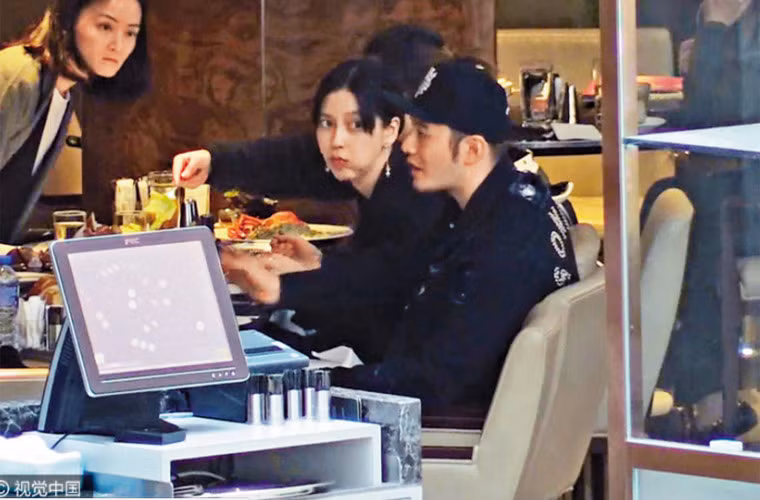 Huynh Hieu Minh thue ve si khi dua Angelababy di an trua-Hinh-4
