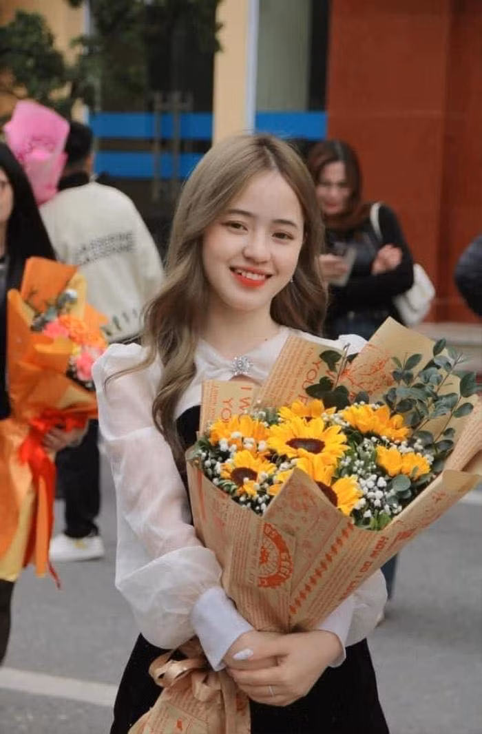 Nụ cười tươi tắn, rạng ngời vẫn là thương hiệu của Vương Sinh.