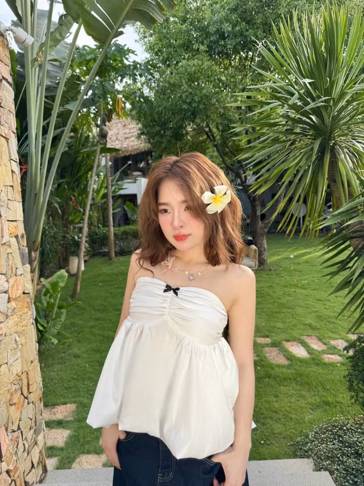 Tuy nhiên, một số khác lại cho rằng tính cách của ViruSs vốn vậy rồi. Ở phần cuối của video, trong lá thư ViruSs gửi cho Ngọc Kem nhắc nhở cô nàng biết cách yêu thương, dành thời gian cho bản thân. Điều này thể hiện ViruSs không hẳn quá vô tâm. (Ảnh: IG Ngọc Kem)